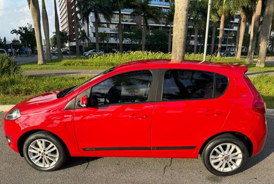 FIAT PALIO 1.6 MPI ESSENCE 16V FLEX 4P AUTOMATIZADO FIAT PALIO 1.6 MPI ESSENCE 16V FLEX 4P AUTOMATIZADO
